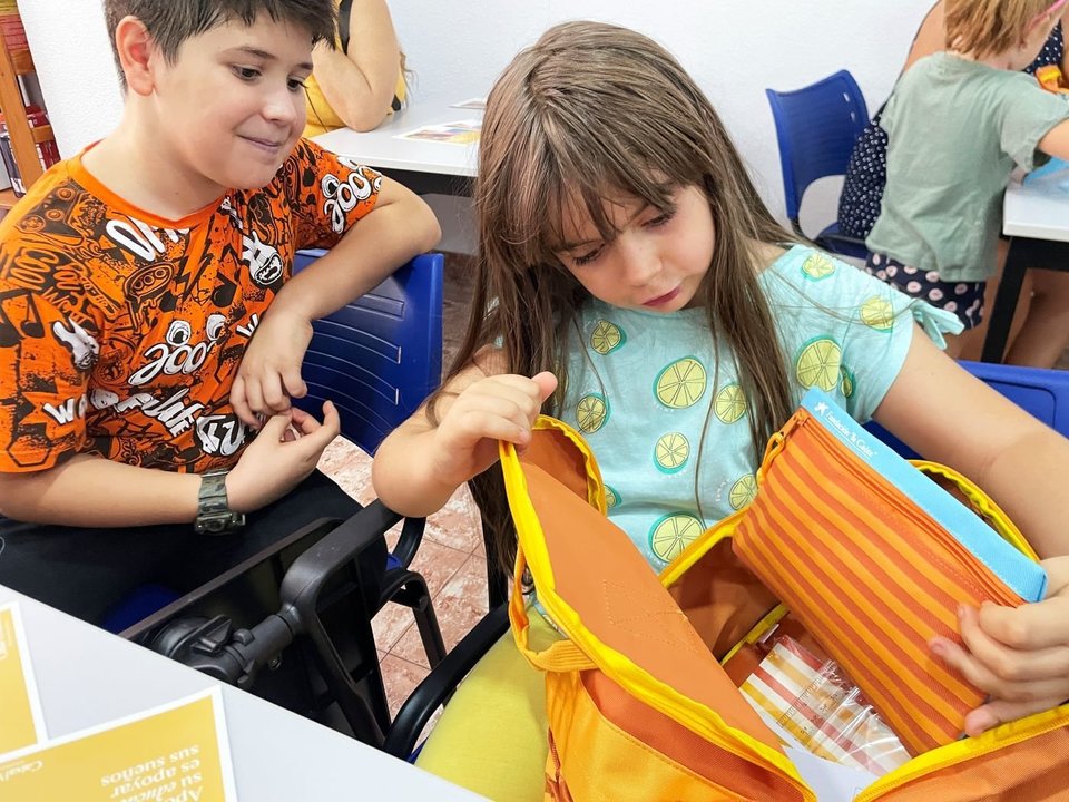 Los niños que atiende CaixaProinfancia recibirán material escolar CRÉDITO FLC Víctor Molino